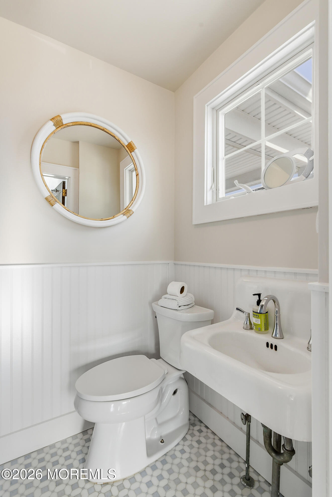 600 N Bayview Avenue - Photo 16