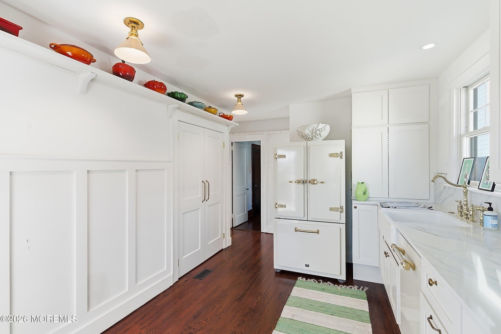 600 N Bayview Avenue - Photo 6