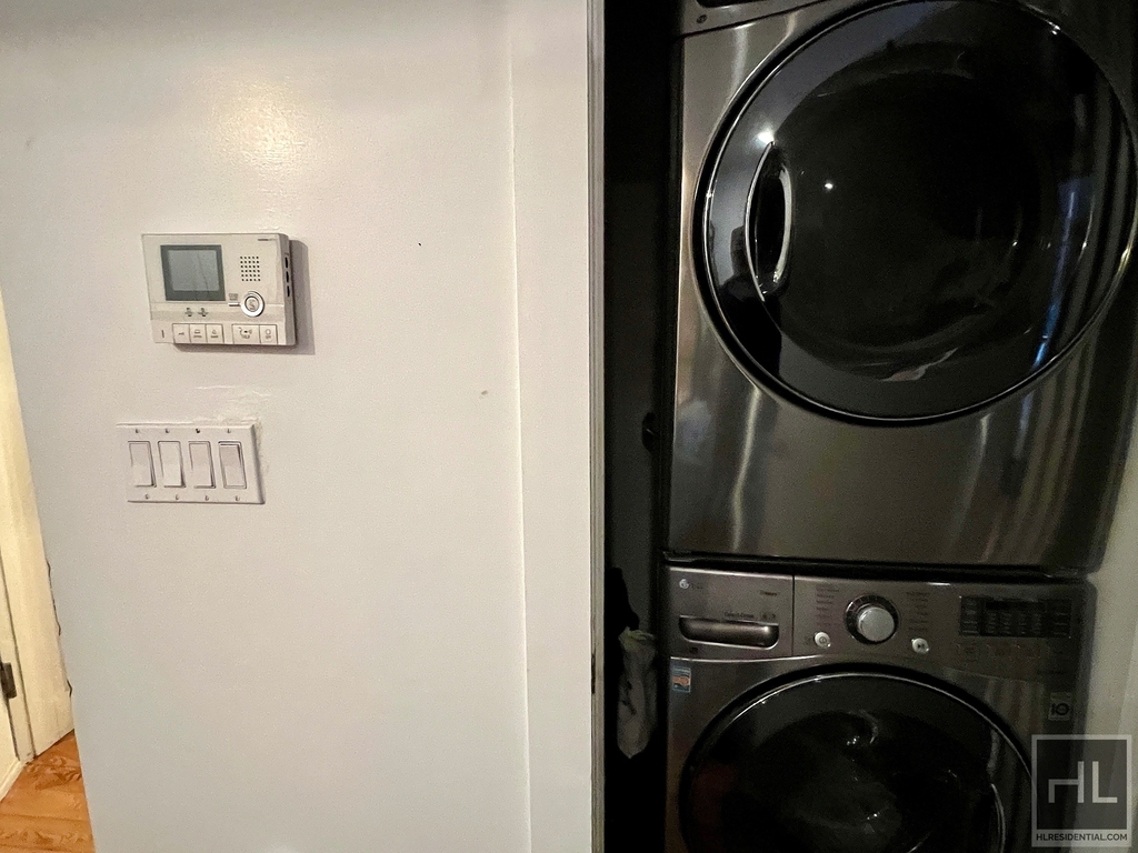 105 Troutman Street - Photo 8