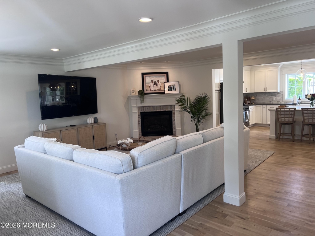703 Boston Boulevard - Photo 3