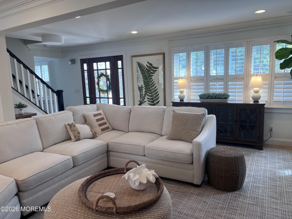 703 Boston Boulevard - Photo 2