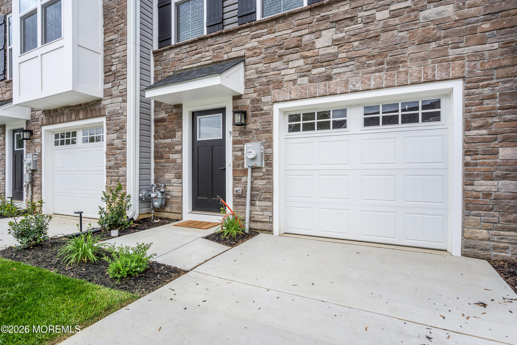 9 Foxwood Drive - Photo 2