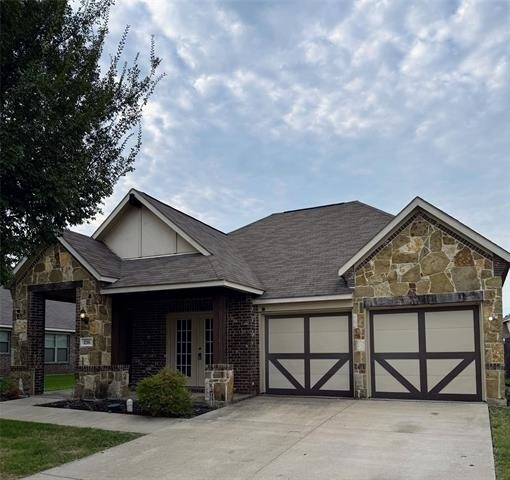 236 Archer Way - Photo 0