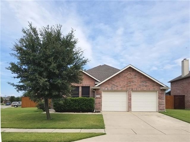 5750 Crestwood Drive - Photo 0