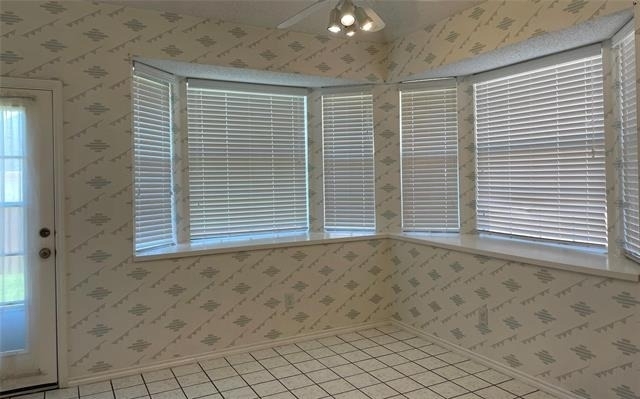 1409 Burlington Drive - Photo 5