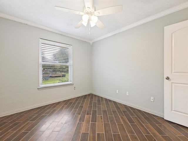 829 Broadmoor Drive - Photo 14