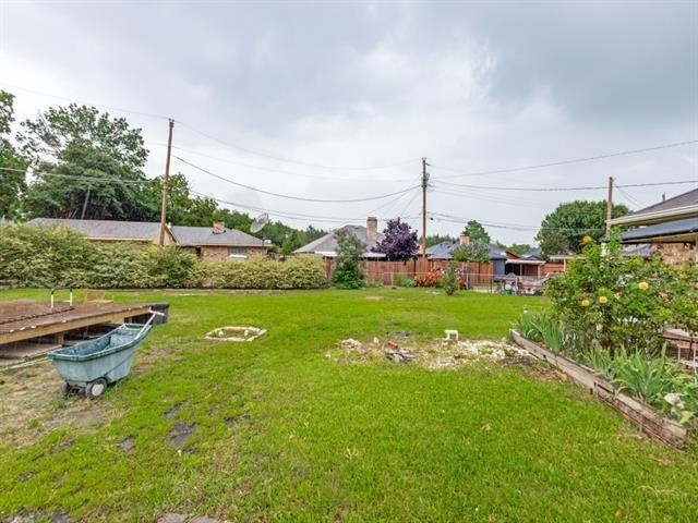 829 Broadmoor Drive - Photo 18