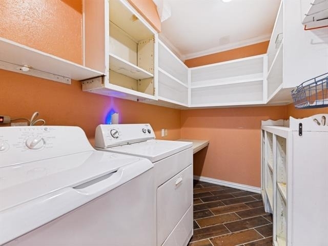 829 Broadmoor Drive - Photo 11