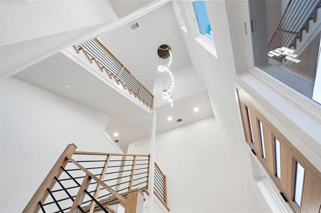 2348 Wycliff Avenue - Photo 16