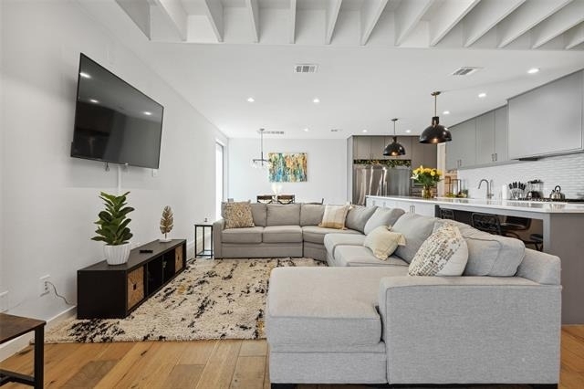 4305 Roseland Avenue - Photo 9