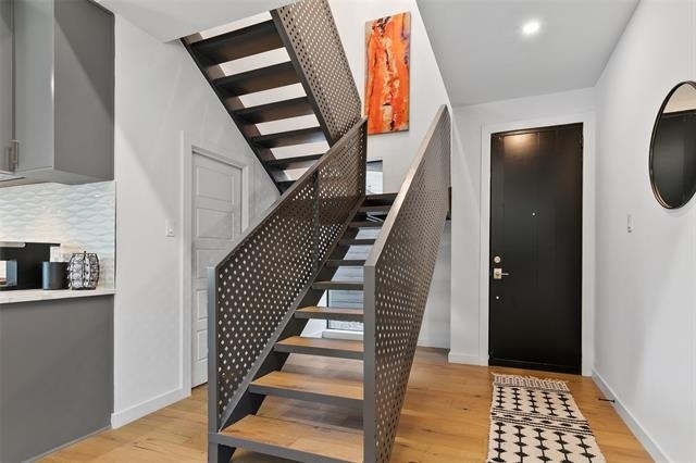 4305 Roseland Avenue - Photo 2