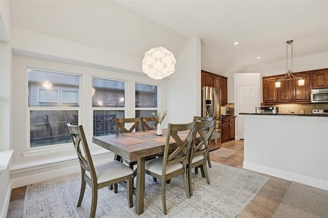 2504 Maple Stream Drive - Photo 7