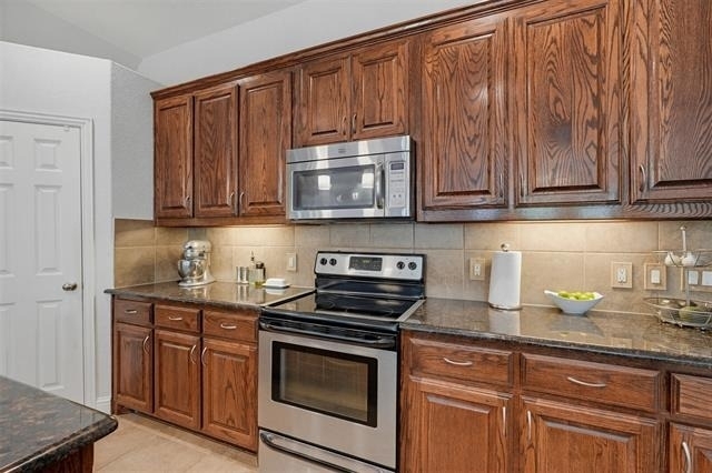 2504 Maple Stream Drive - Photo 12