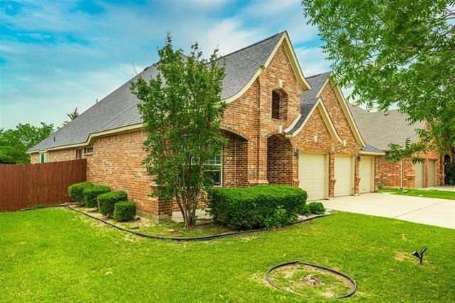 2504 Maple Stream Drive - Photo 2