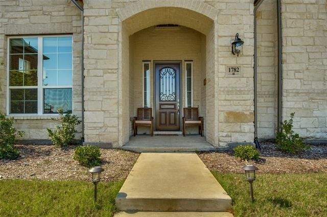 1782 Brighton Place - Photo 2