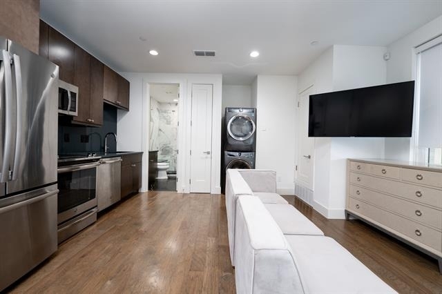 2934 N Hall Street - Photo 3