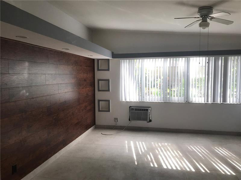 725 S 20th Avenue - Photo 3