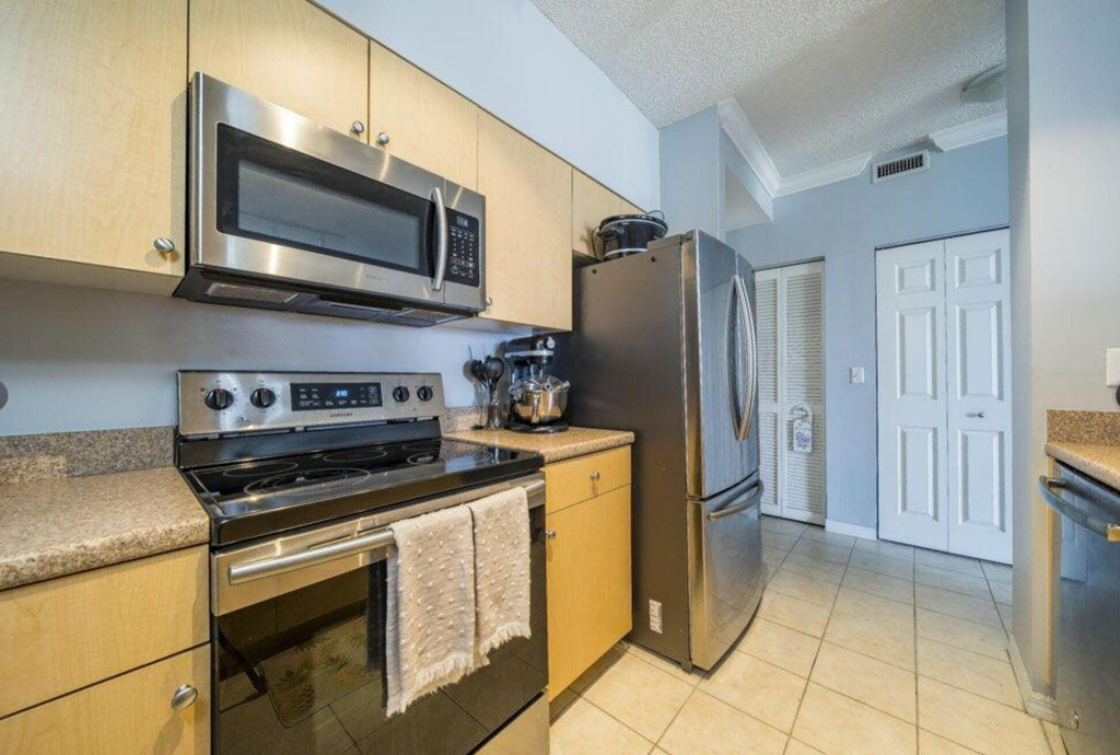 616 Clearwater Park Road - Photo 5