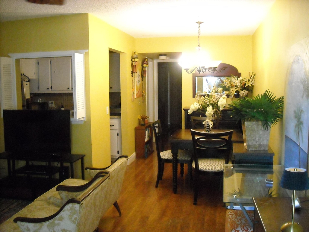 259 Sussex M - Photo 3
