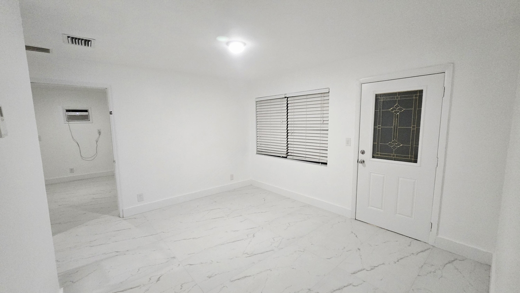 2849 Ne 13th Avenue - Photo 6