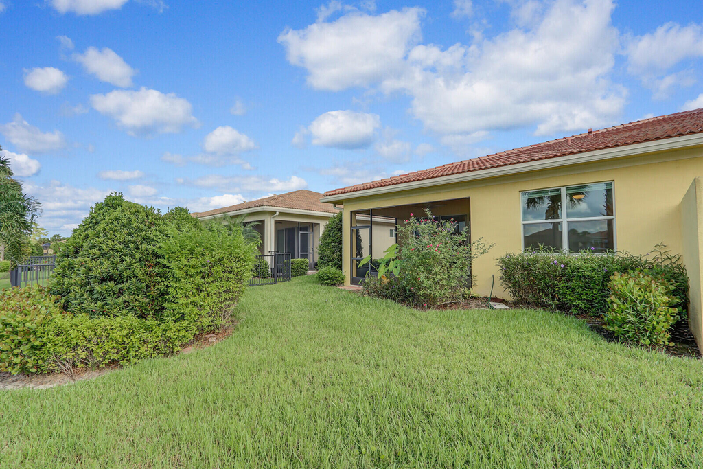 21026 Sw Modena Way - Photo 32