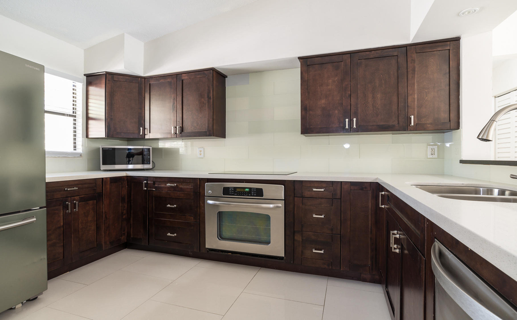 3129 Millwood Terrace - Photo 2