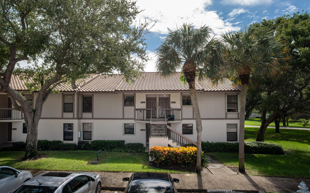 3129 Millwood Terrace - Photo 0