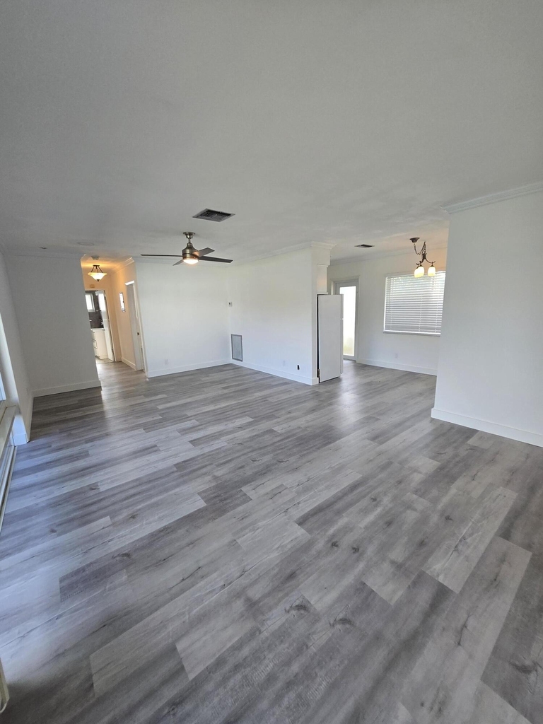 2849 Ne 30th Street - Photo 8