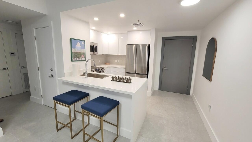185 Se 14th Terrace - Photo 10