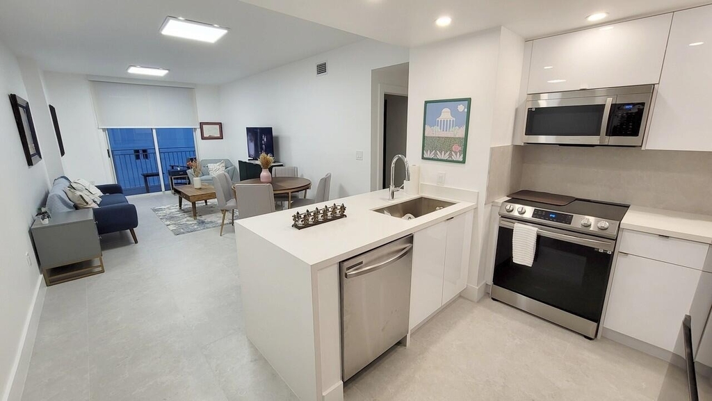 185 Se 14th Terrace - Photo 12