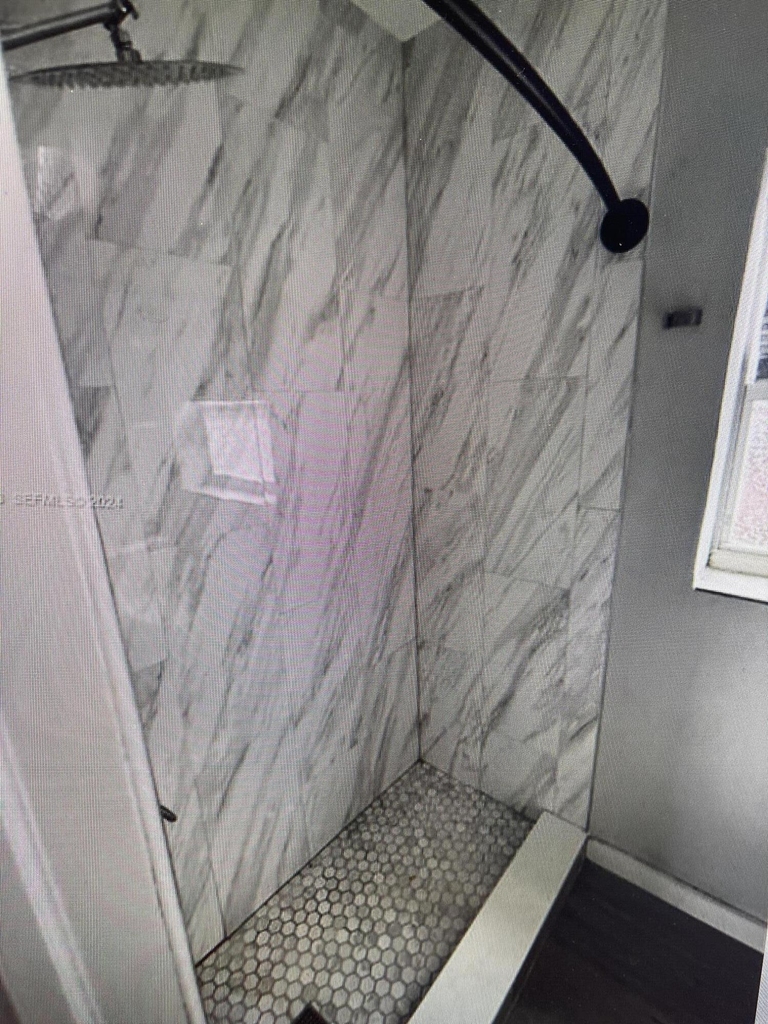1329 Ne 5th Avenue - Photo 5