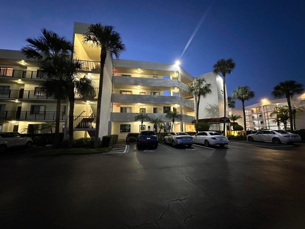 3138 Via Poinciana - Photo 10