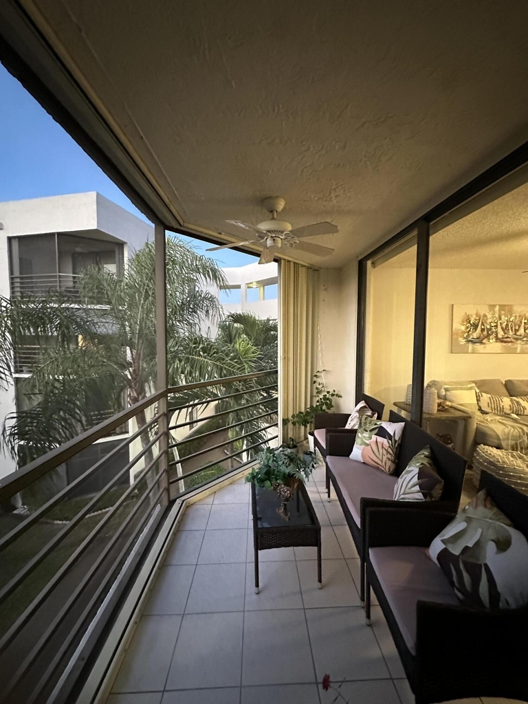 3138 Via Poinciana - Photo 15