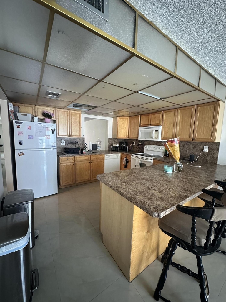 2414 Ne 11th Street - Photo 10