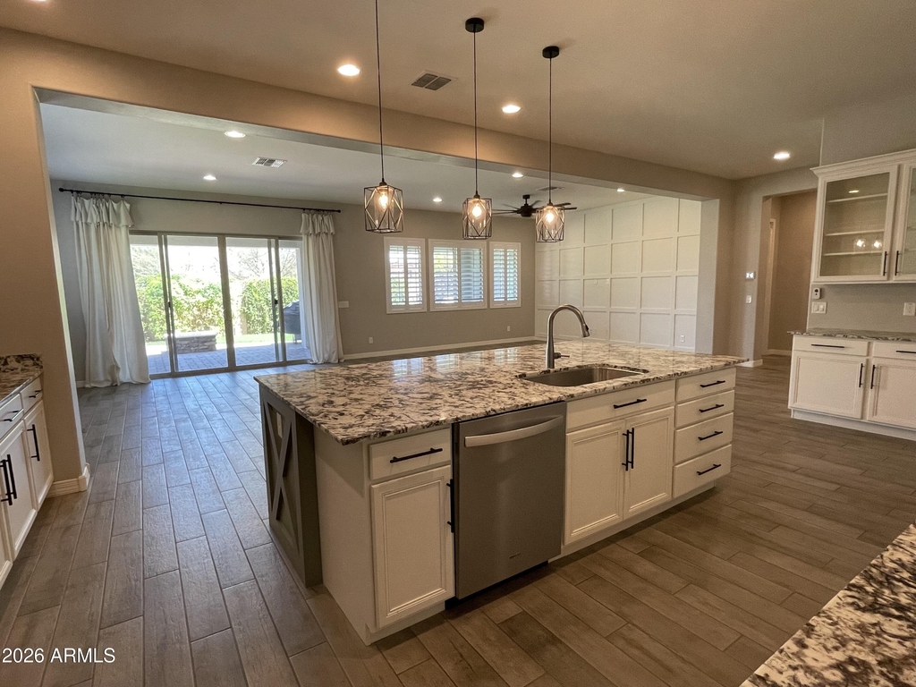 22834 E Silver Creek Lane - Photo 5