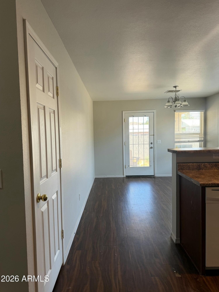 1346 E Peoria Avenue - Photo 2