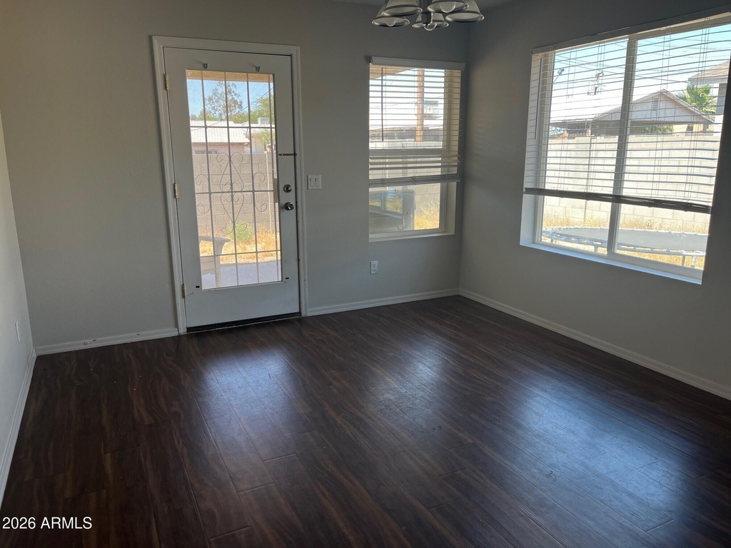 1346 E Peoria Avenue - Photo 7