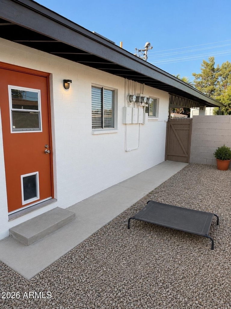 2731 E Montecito Avenue - Photo 5