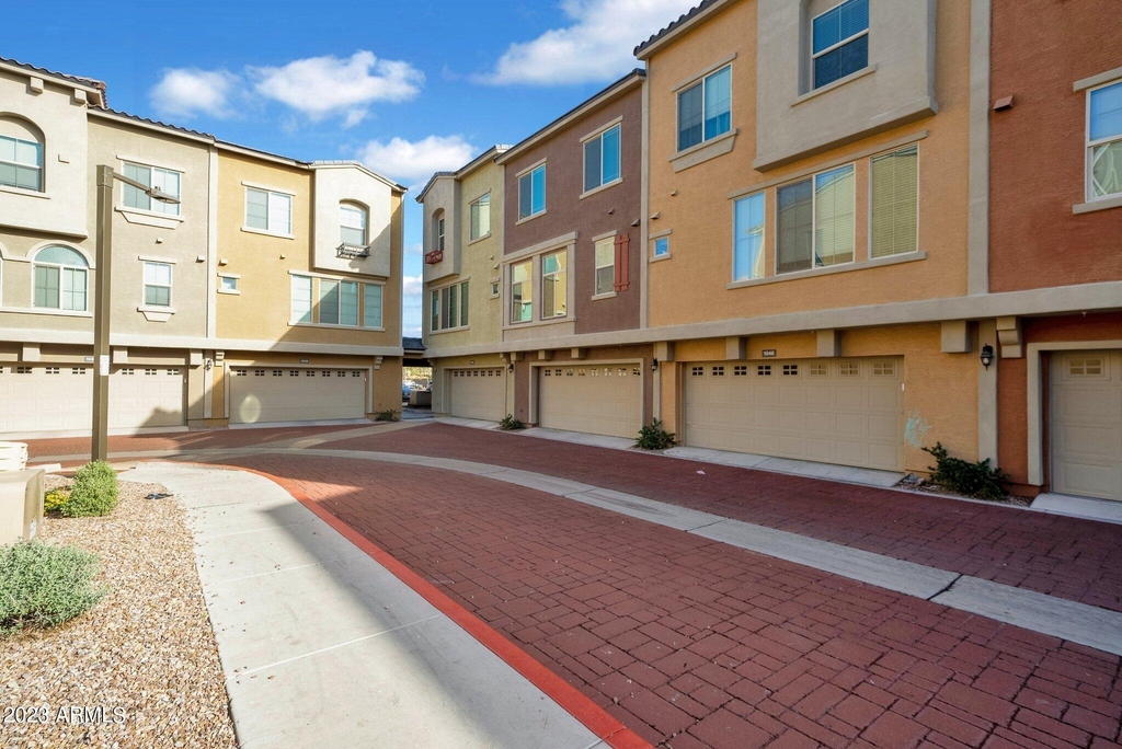 240 W Juniper Avenue - Photo 24