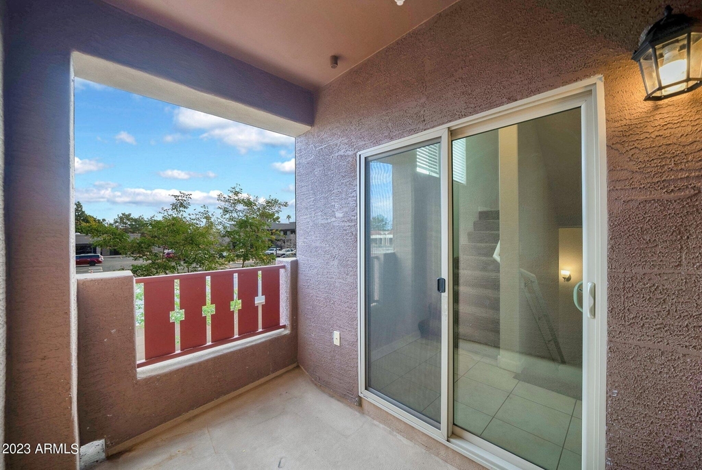 240 W Juniper Avenue - Photo 10