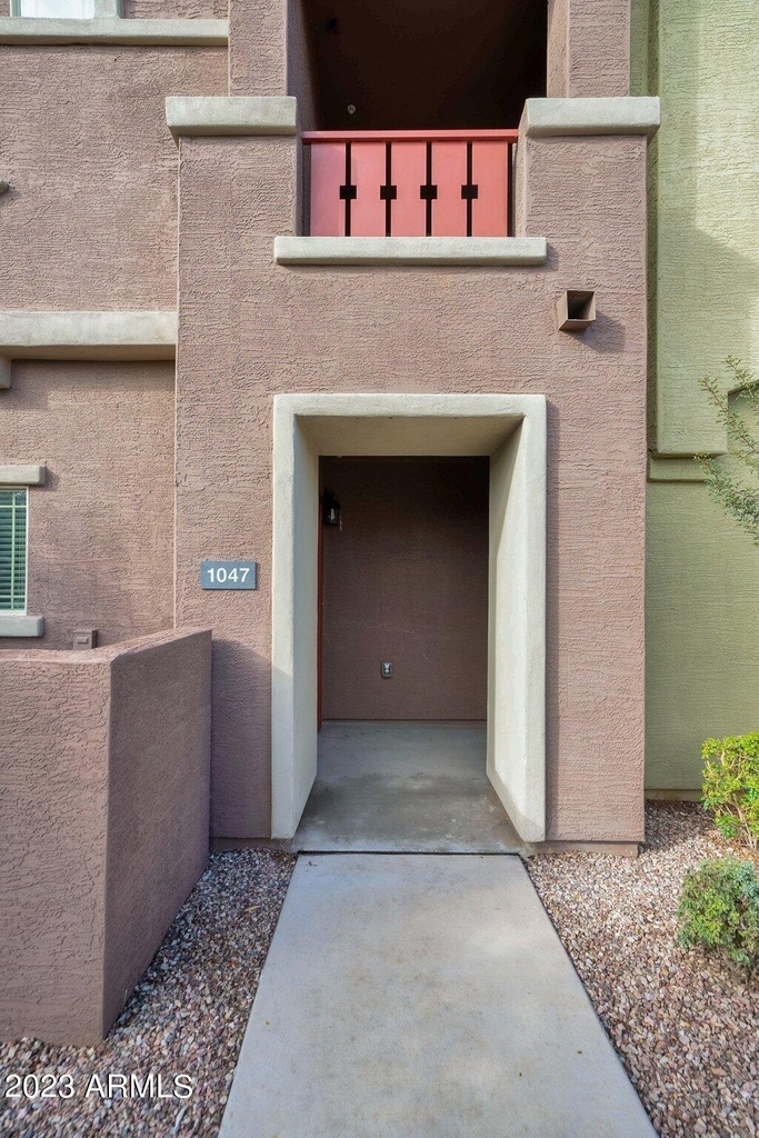 240 W Juniper Avenue - Photo 3