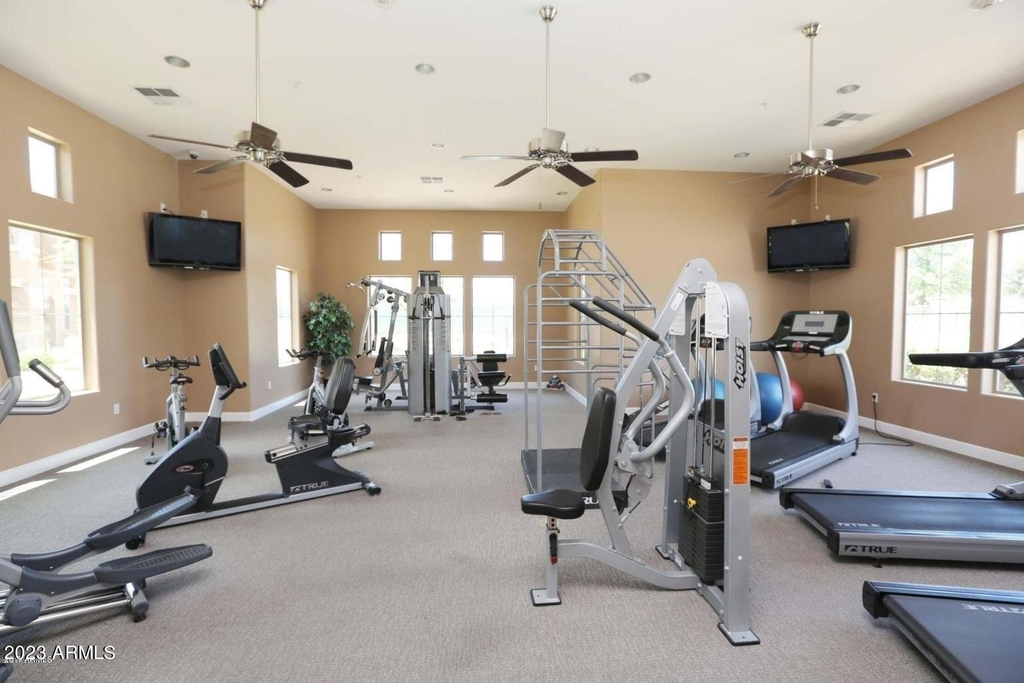 240 W Juniper Avenue - Photo 28