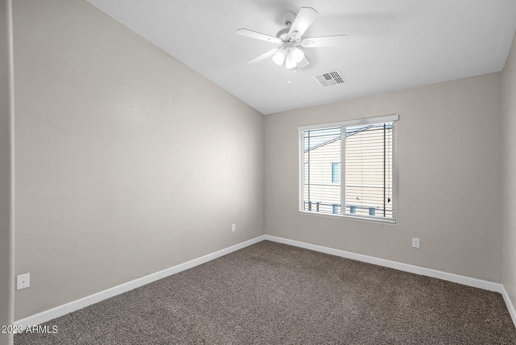 240 W Juniper Avenue - Photo 20