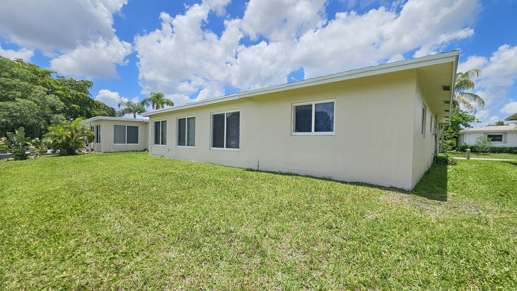 7180 Nw 10th Court - Photo 8