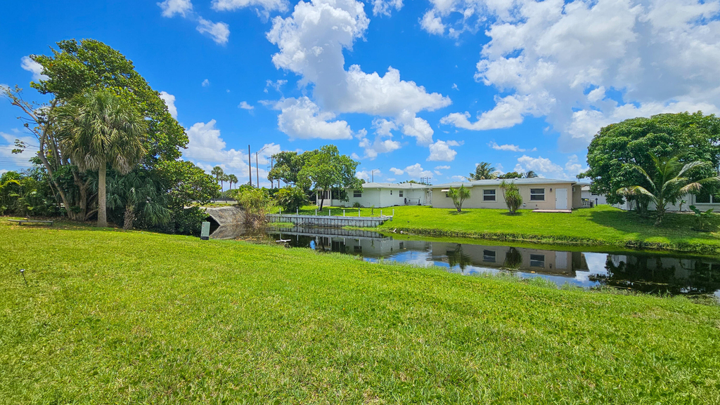 7180 Nw 10th Court - Photo 9