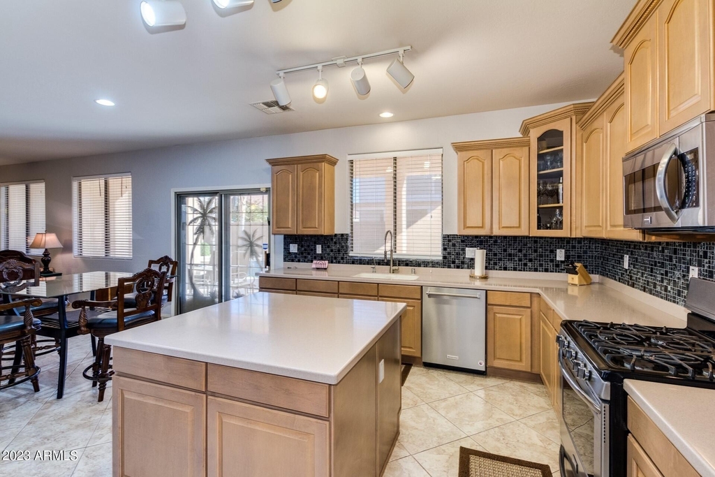 4815 N 96th Lane - Photo 3