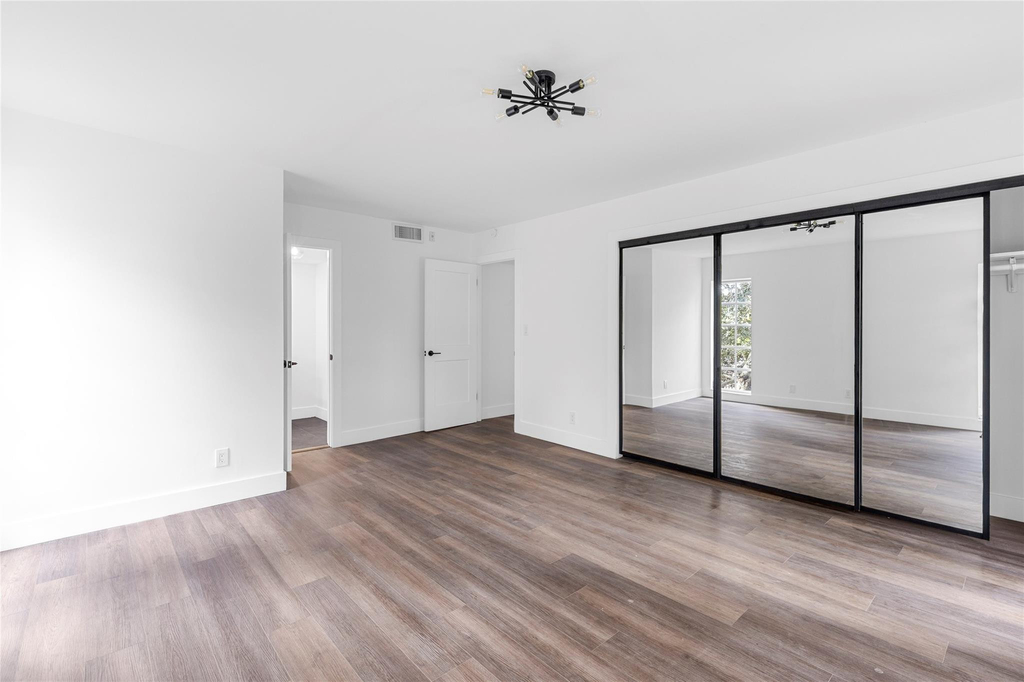 2800 N Palm Aire Drive - Photo 13