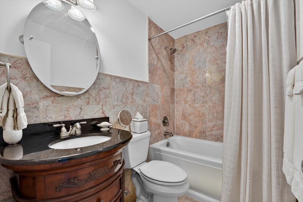 1166 Hillsboro - Photo 34