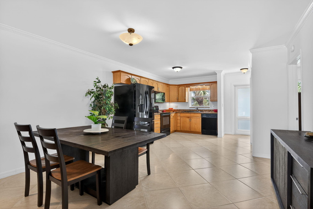 1166 Hillsboro - Photo 17