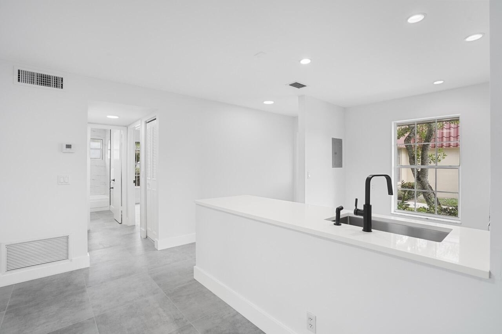 737 Nantucket Circle - Photo 6